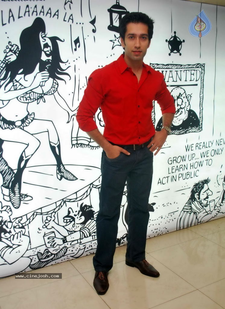 Sandip Soparrkar Promotes Ghost Movie - 31 / 38 photos