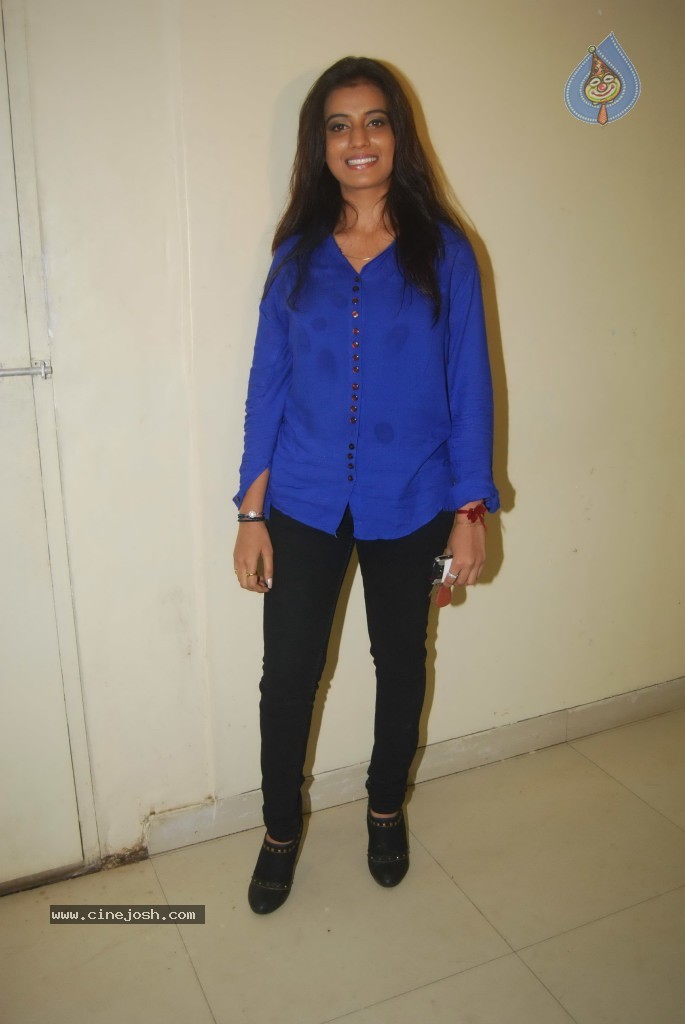Sangeeta Tiwari Birthday Bash - 33 / 56 photos