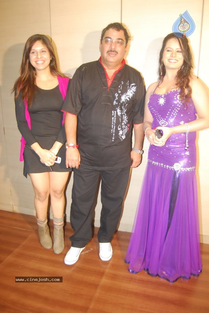 Sangeeta Tiwari Birthday Bash - 46 / 56 photos
