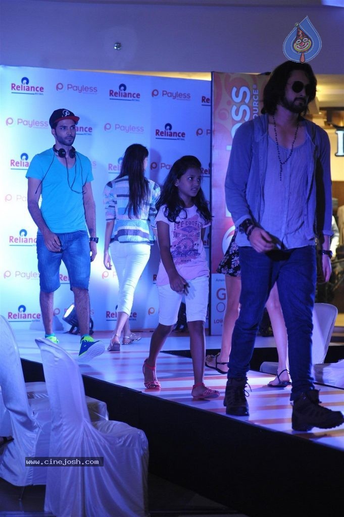 Sania Mirza at Payless ShoeSource Store Launch - 9 / 76 photos