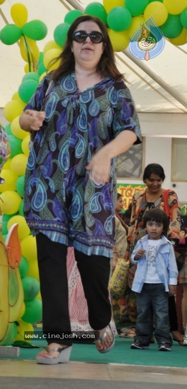 Sanjay Dutt Kids Birthday Party - 2 / 30 photos