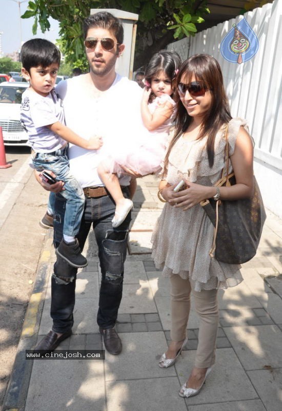 Sanjay Dutt Kids Birthday Party - 16 / 30 photos