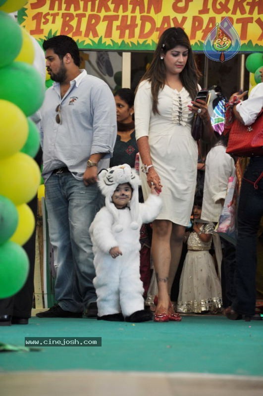 Sanjay Dutt Kids Birthday Party - 30 / 30 photos