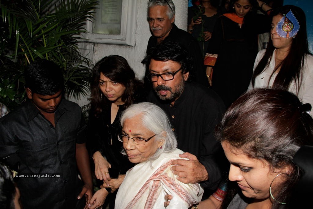 Sanjay Leela Bhansali Bday Party - 18 / 38 photos