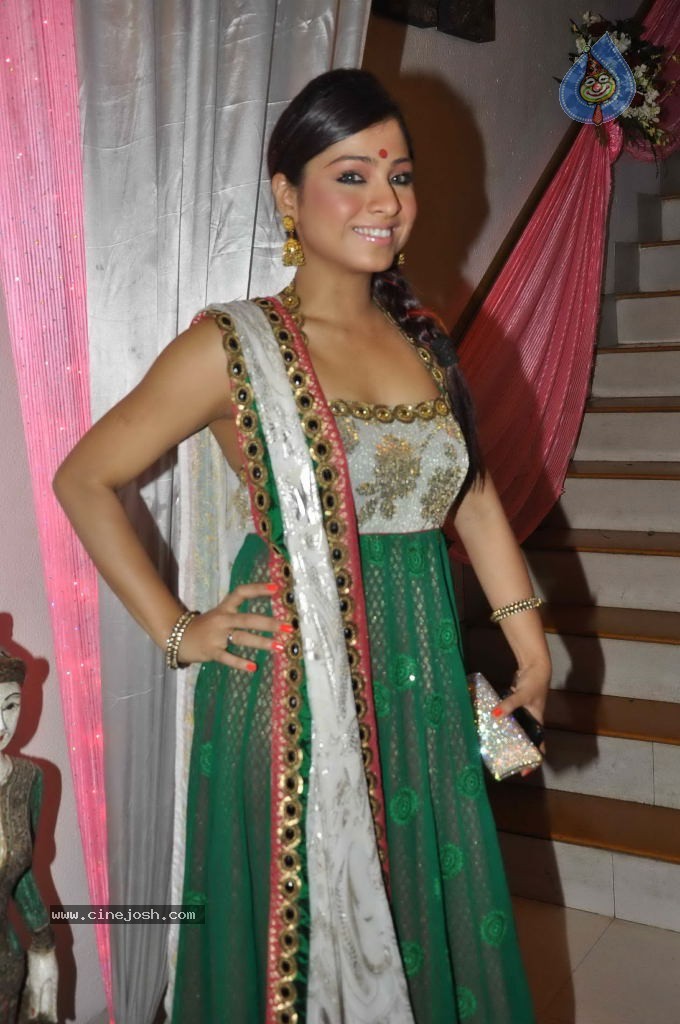Sanjeeda Sheikh  Mehndi Ceremony - 5 / 57 photos