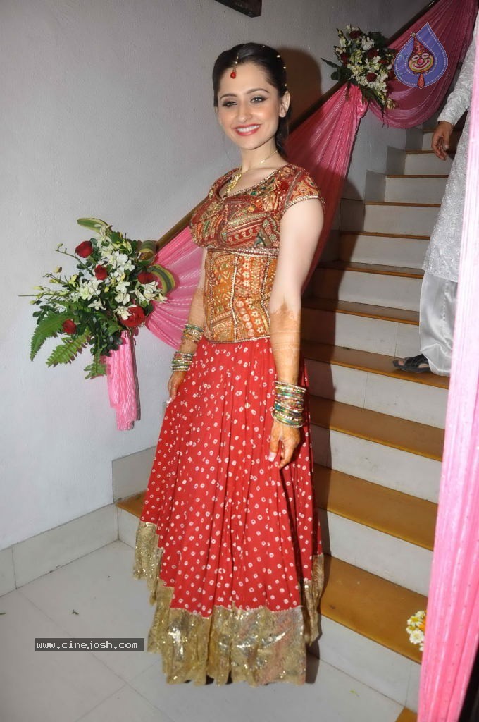 Sanjeeda Sheikh  Mehndi Ceremony - 20 / 57 photos