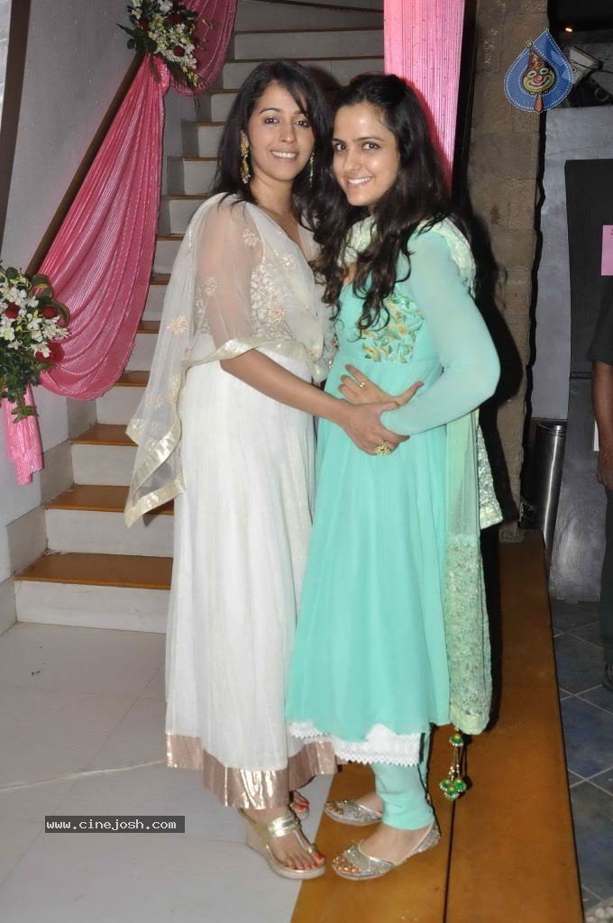 Sanjeeda Sheikh  Mehndi Ceremony - 26 / 57 photos
