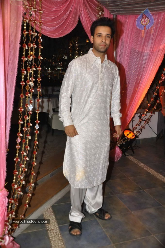 Sanjeeda Sheikh  Mehndi Ceremony - 37 / 57 photos
