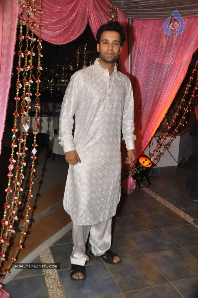 Sanjeeda Sheikh  Mehndi Ceremony - 52 / 57 photos
