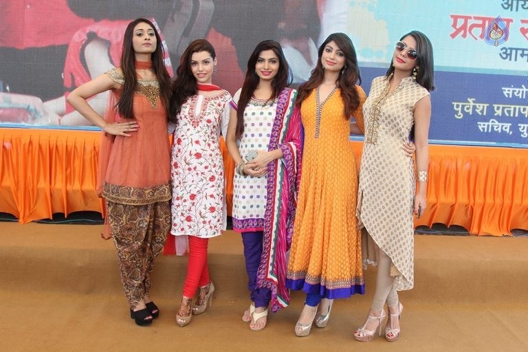 Sanskruti Dahikala Utsav Photos - 35 / 63 photos