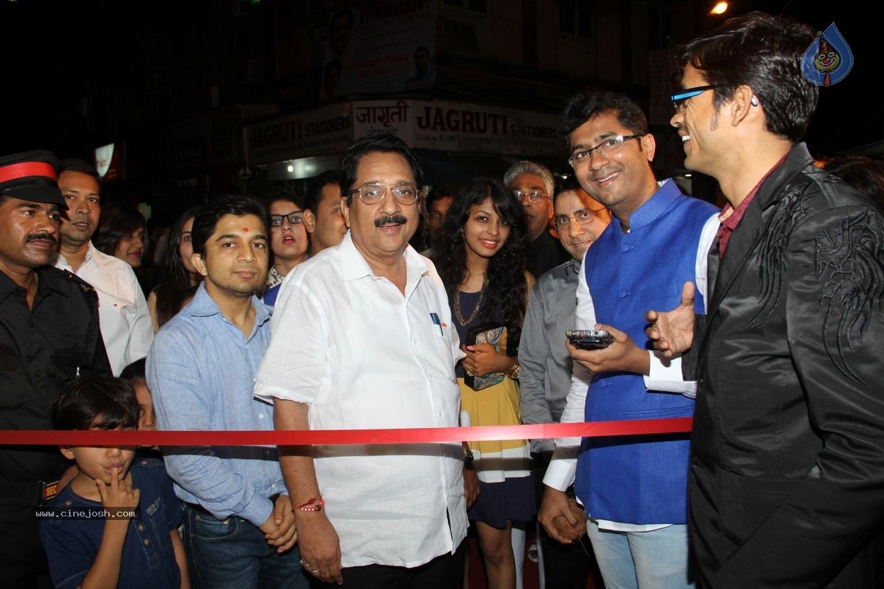 Sara Loren Inaugurates Dazzle Rest O Lounge - 5 / 61 photos