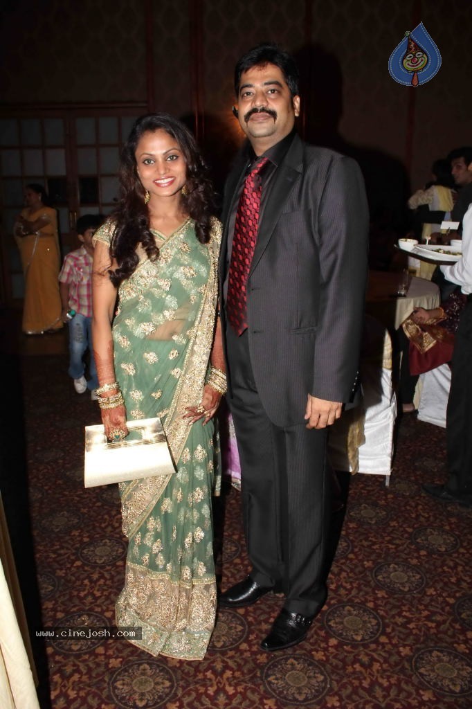 Saurab Vanzara Wedding Reception - 14 / 33 photos