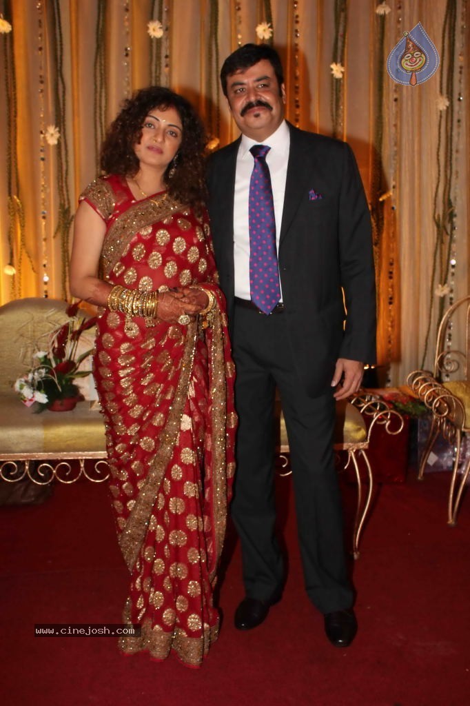 Saurab Vanzara Wedding Reception - 19 / 33 photos