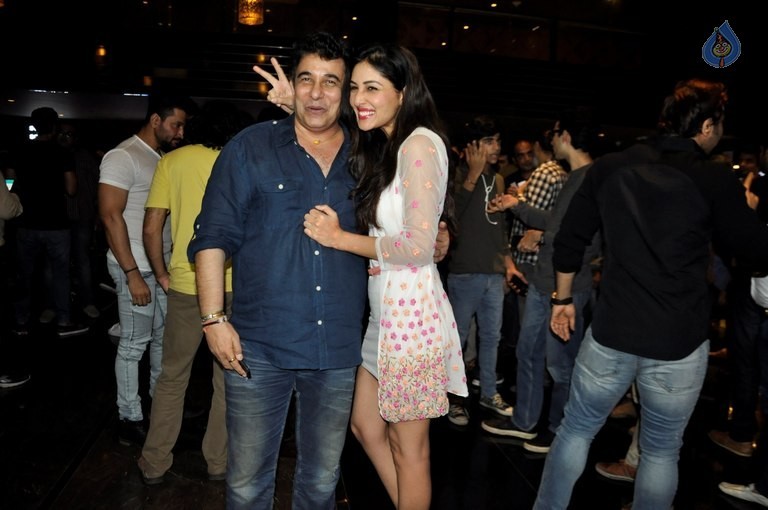 Screening of Film Do Lafzon Ki Kahani - 2 / 37 photos