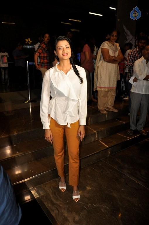 Screening of Film Do Lafzon Ki Kahani - 29 / 37 photos