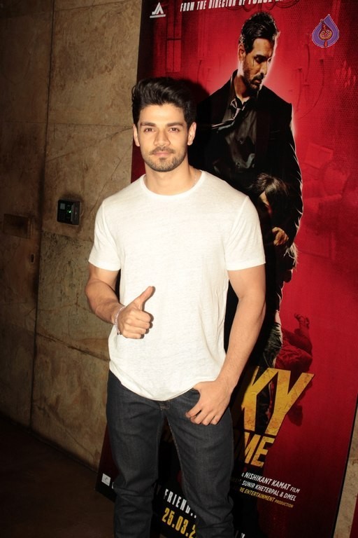 Screening of Film Rocky Handsome - 17 / 39 photos