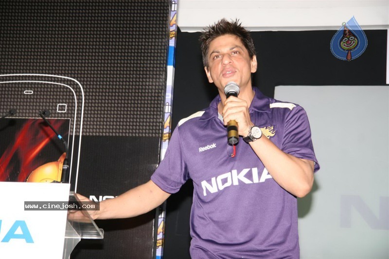 Shah Rukh Khan at the launch Of Nokia Main Bhi Coach Contest - 1 / 27 photos
