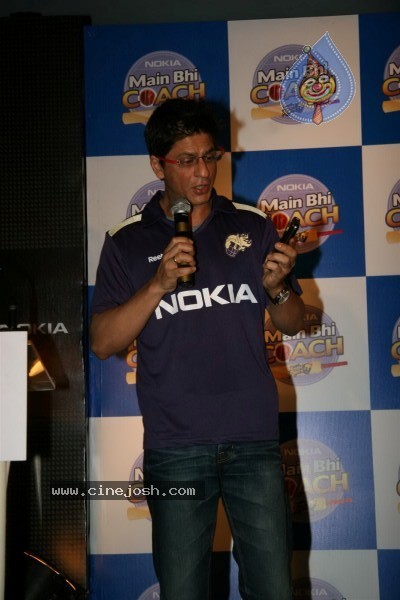 Shah Rukh Khan at the launch Of Nokia Main Bhi Coach Contest - 2 / 27 photos