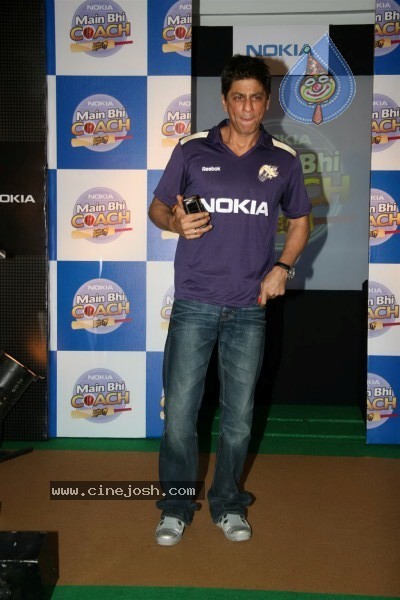 Shah Rukh Khan at the launch Of Nokia Main Bhi Coach Contest - 22 / 27 photos