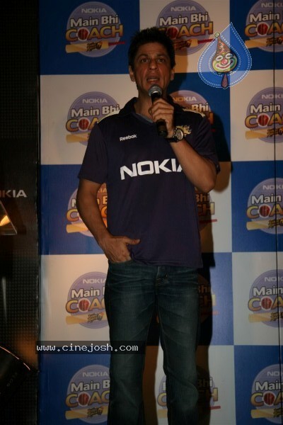 Shah Rukh Khan at the launch Of Nokia Main Bhi Coach Contest - 25 / 27 photos