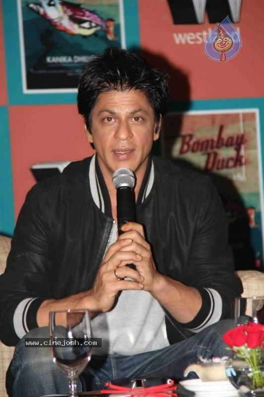 Shah Rukh Khan Launching Kanika Dhillon's Book - 19 / 32 photos