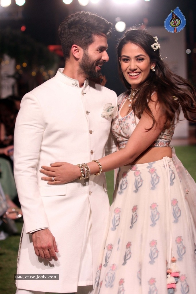 Shahid Kapoor and Mira Rajput at Lakme Fashion Week 2018 - 1 / 8 photos