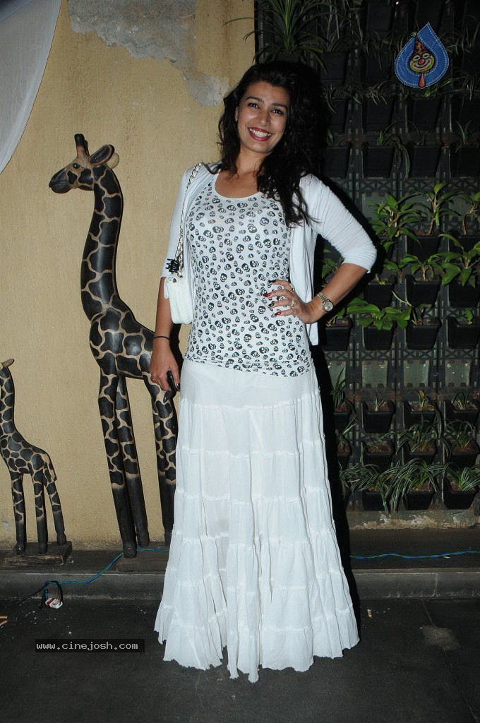 Shakir Shaikh White Theme Bday Party - 17 / 62 photos