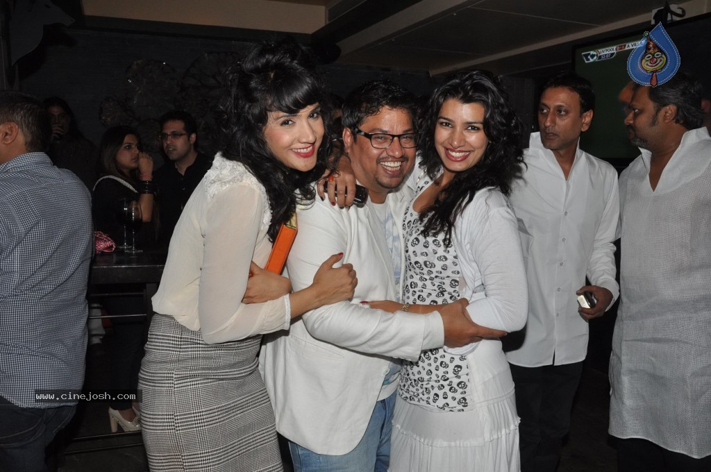 Shakir Shaikh White Theme Bday Party - 35 / 62 photos