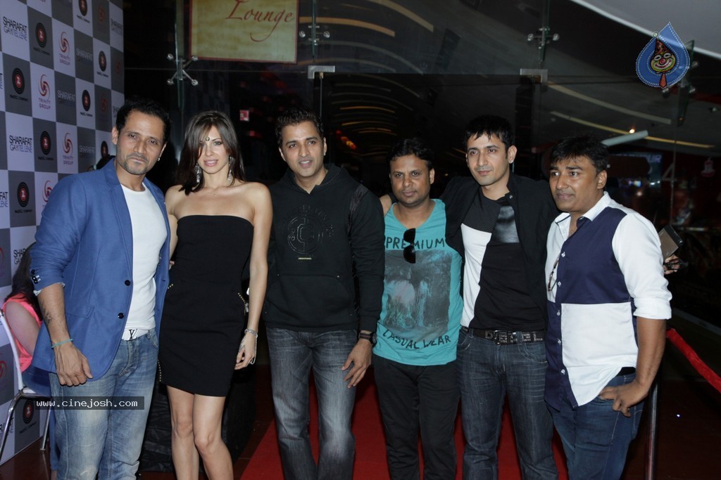 Sharafat Gayi Tel Lene Trailer Launch - 38 / 64 photos