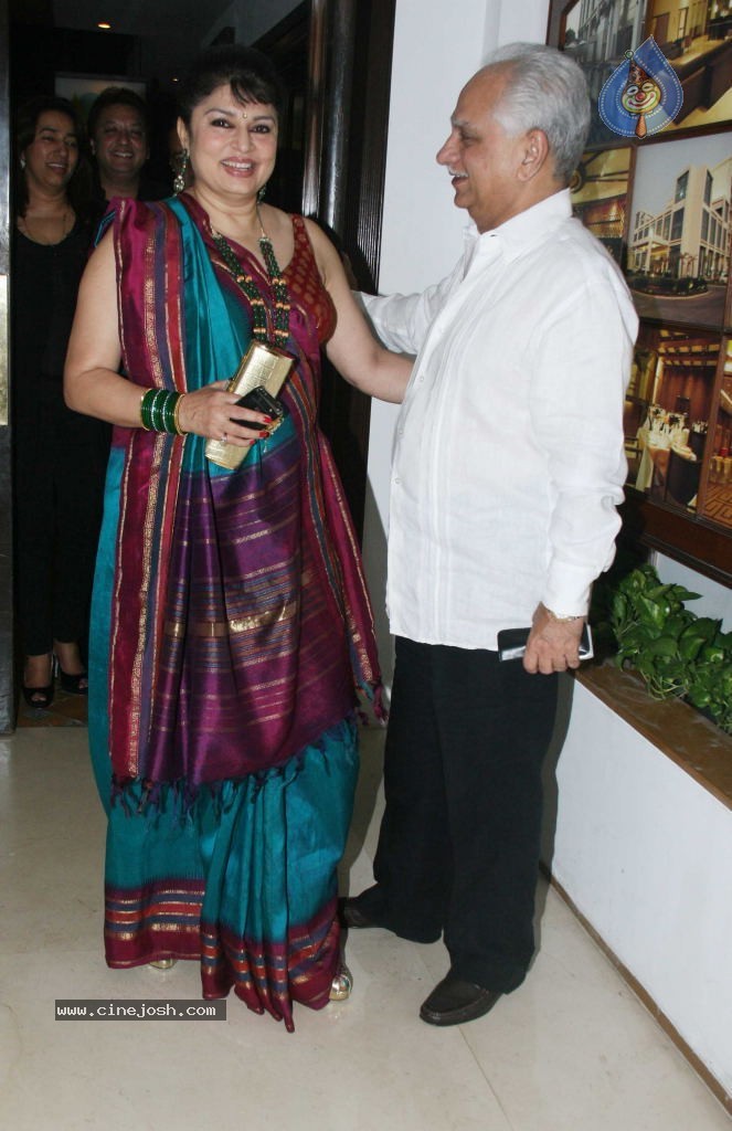 Shatrughan Sinha Birthday Party - 11 / 21 photos