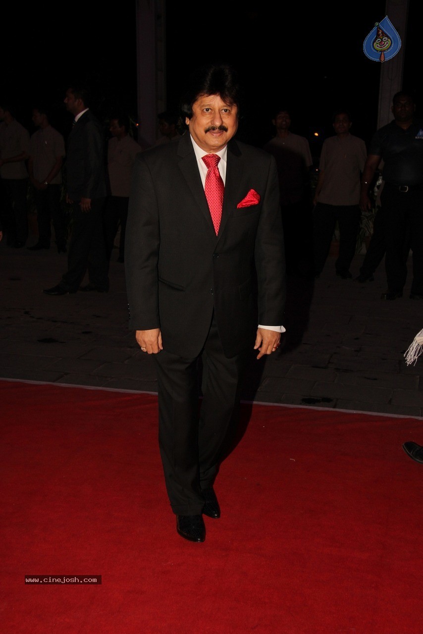 Shatrughan Sinha son Kush Sinha Wedding Reception 01 - 28 / 90 photos