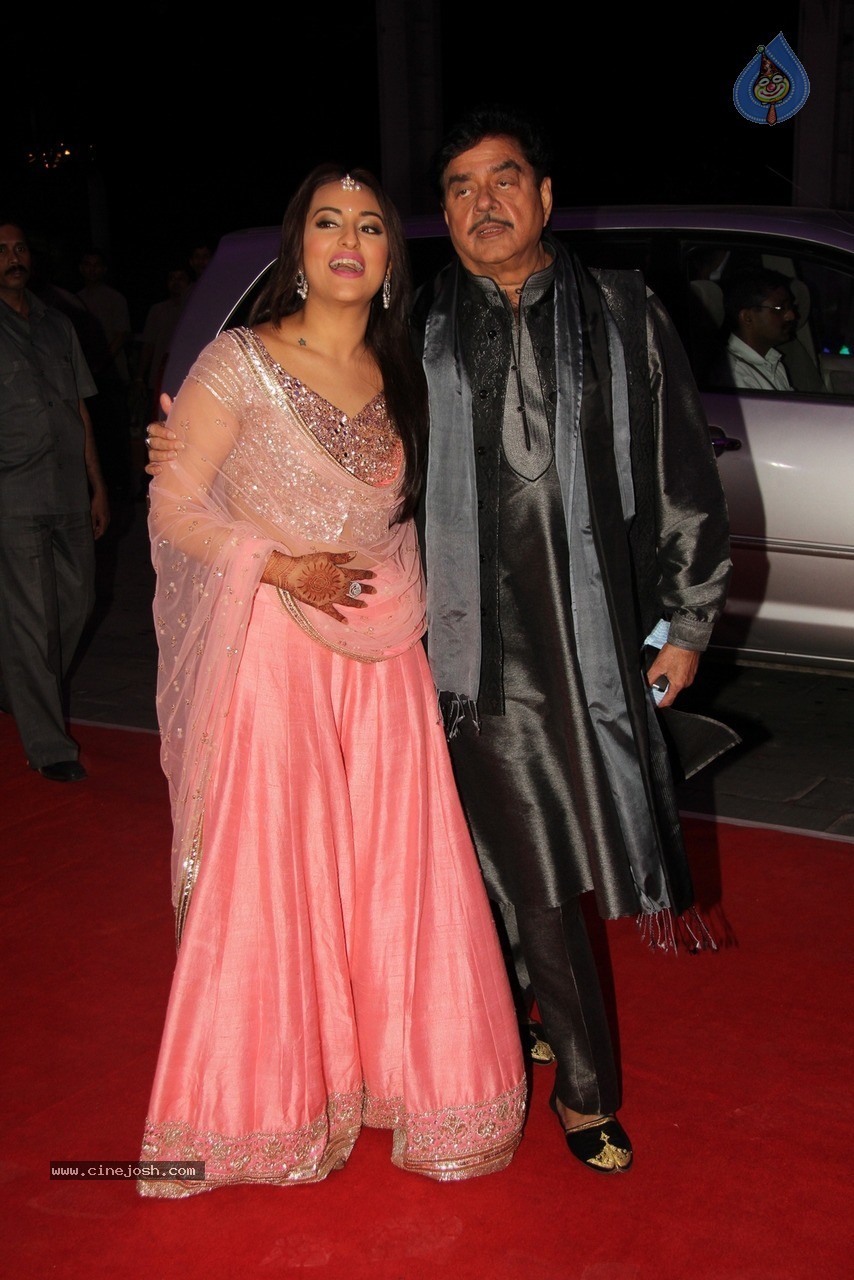 Shatrughan Sinha son Kush Sinha Wedding Reception 02 - 51 / 90 photos