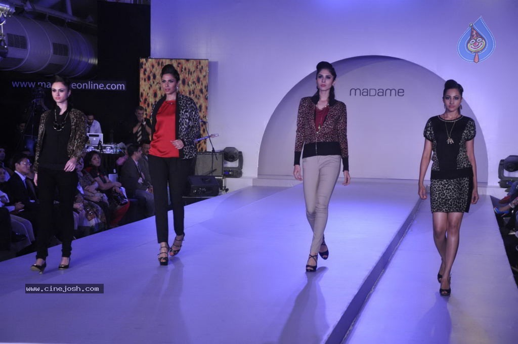 Shazahn Padamsee Walks the Ramp at Autumn Collection Event - 50 / 58 photos
