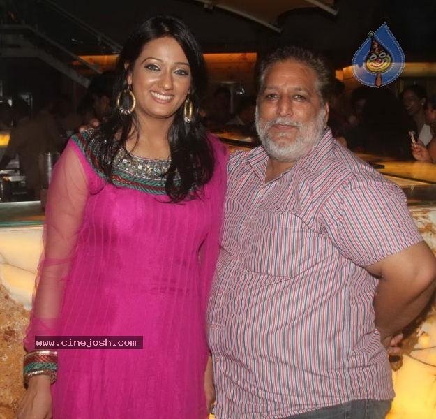 Sheesha Sky Lounge Gold Party - 14 / 62 photos