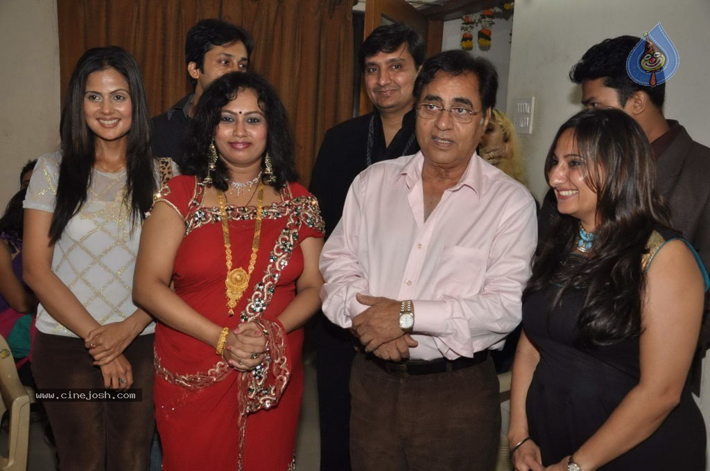 Sherawali ke Nagariya Mein Devotional Album Launch - 7 / 29 photos