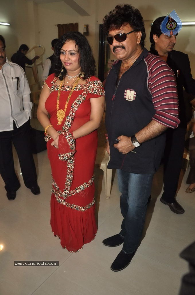 Sherawali ke Nagariya Mein Devotional Album Launch - 15 / 29 photos