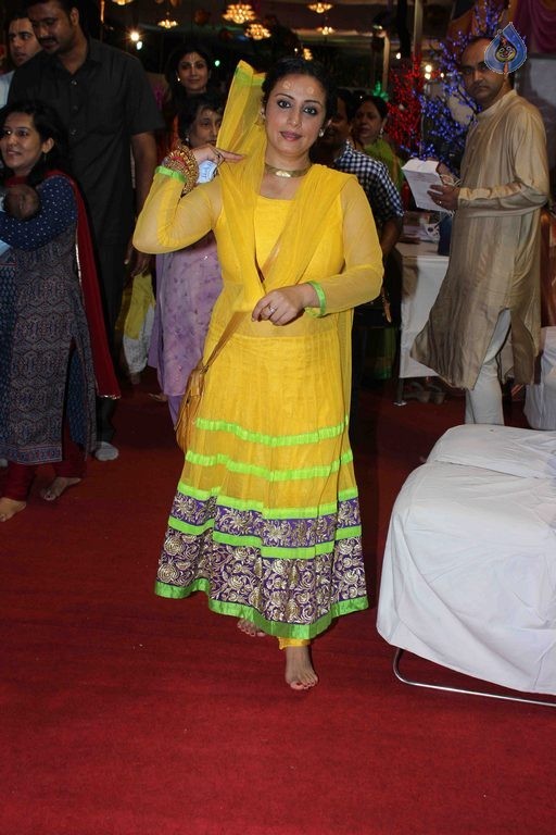Shilpa Shetty at ISKCON Temple - 12 / 21 photos