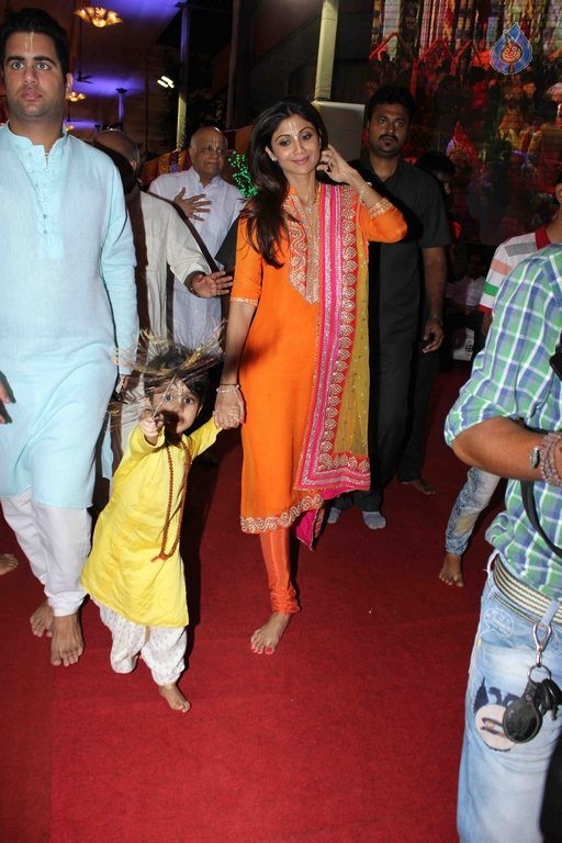 Shilpa Shetty at ISKCON Temple - 16 / 21 photos