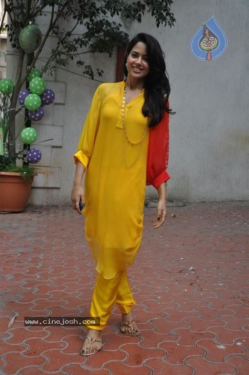 Celebs at Shilpa Shetty Baby Shower Function - 6 / 44 photos