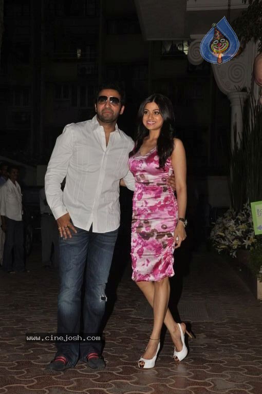 Celebs at Shilpa Shetty Baby Shower Function - 17 / 44 photos