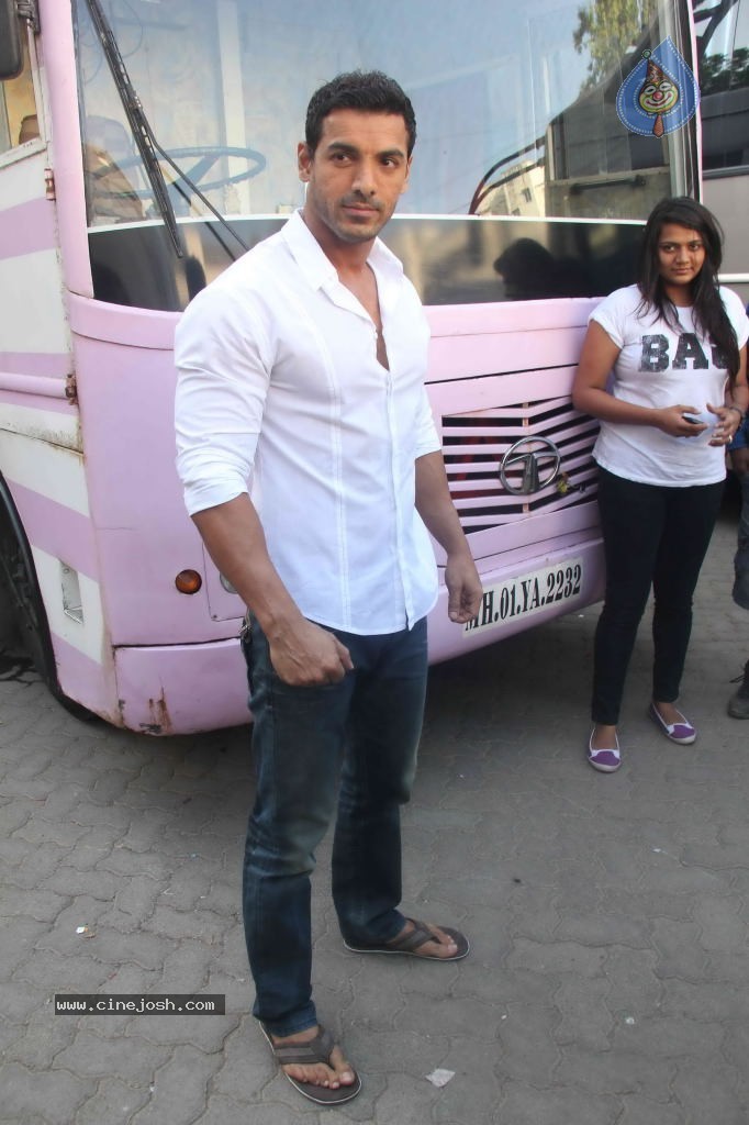 Shootout at Wadala Press Meet - 37 / 86 photos