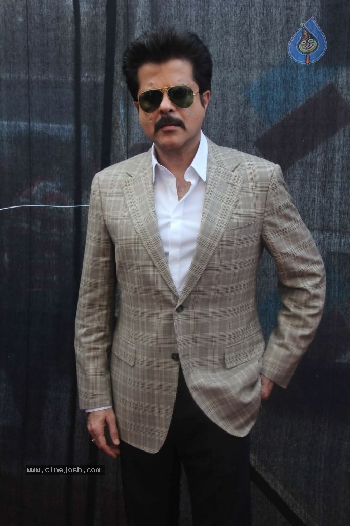 Shootout at Wadala Press Meet - 38 / 86 photos