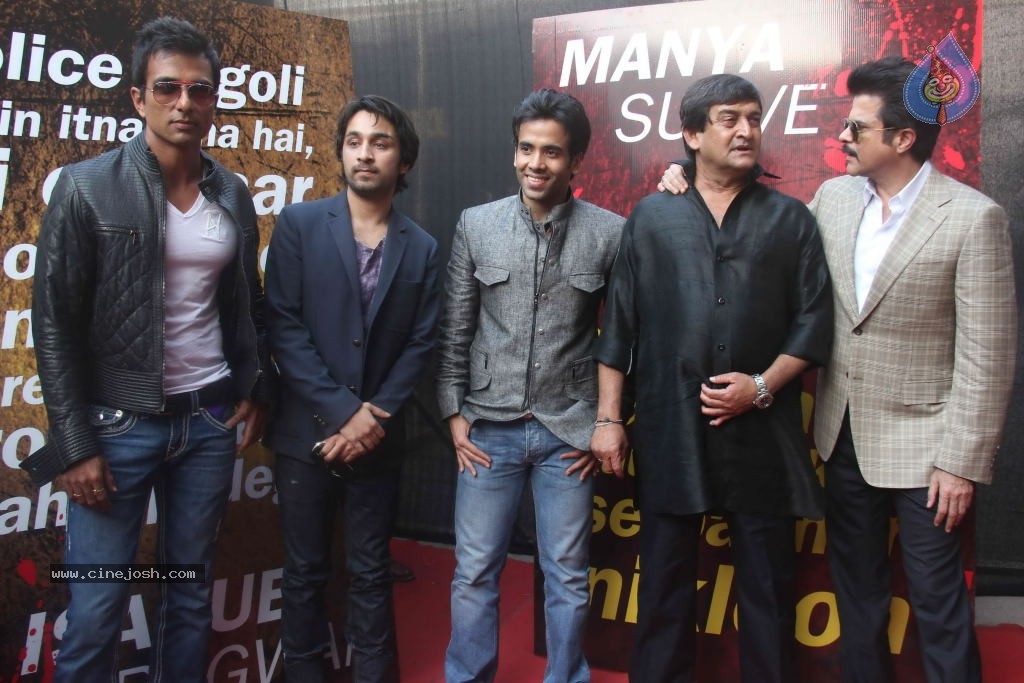 Shootout at Wadala Press Meet - 49 / 86 photos