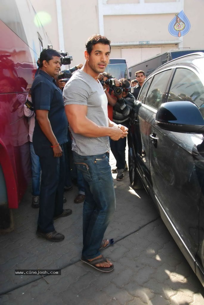Shootout at Wadala Press Meet - 76 / 86 photos