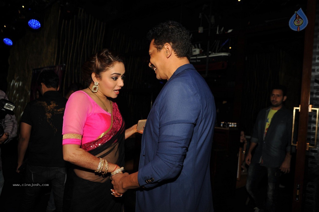 Shreyas Talpade Birthday Party - 26 / 60 photos