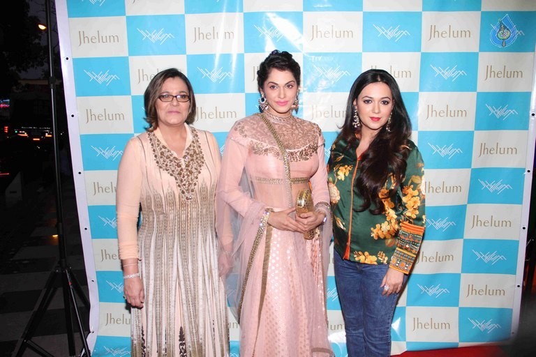 Shriya at Jhelum Store Launch - 1 / 21 photos