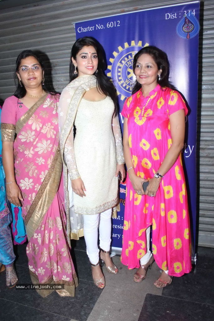 Shriya Launches Inner Wheel Club Store - 28 / 33 photos