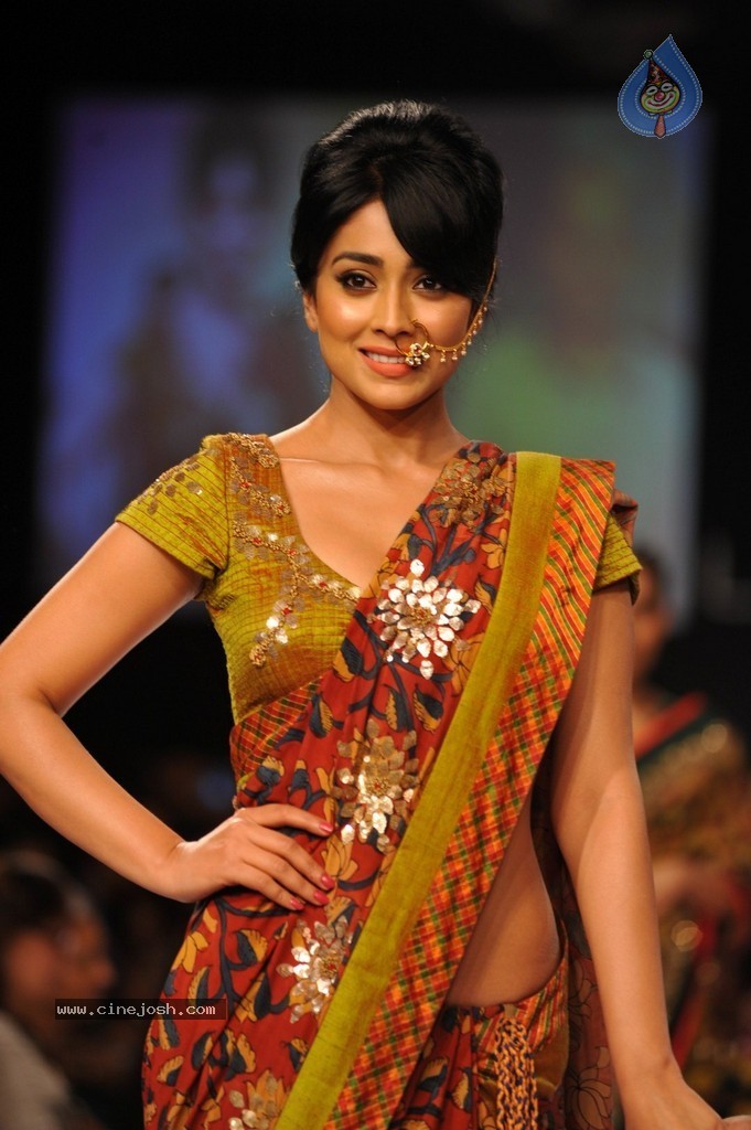 Shriya Walks the Ramp at LFW Winter Festive 2014 - 12 / 40 photos