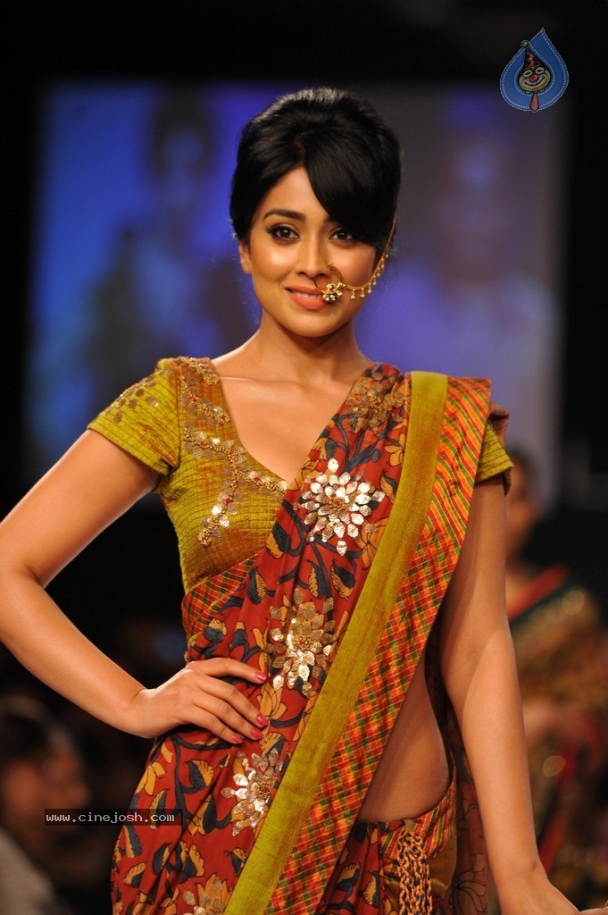 Shriya Walks the Ramp at LFW Winter Festive 2014 - 36 / 40 photos
