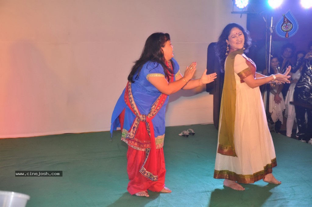 Shweta Tiwari Sangeet Ceremony - 34 / 62 photos